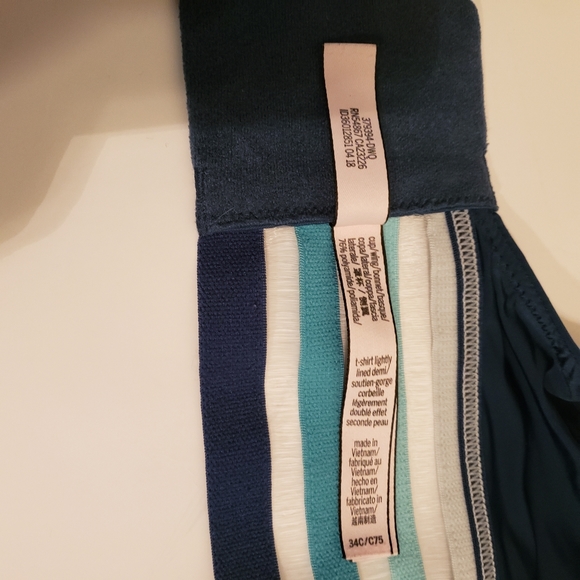 Victoria secret  t shirt Bra - Picture 6 of 7